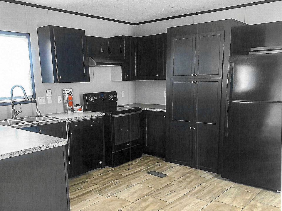 2nd image of 3050 S Lynhurst Dr #2d01f521c