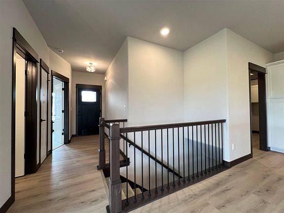 5th image of 1242 Berkshire Ln