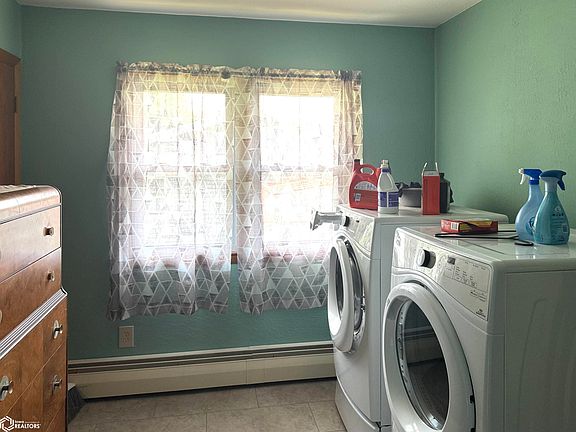 5th image of 400 E Grant St