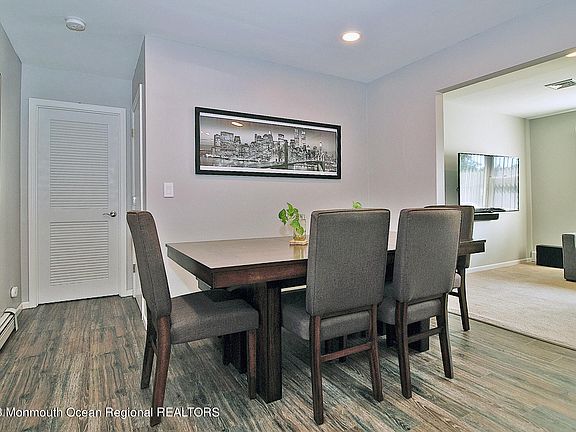 3rd image of 820 Beach Avenue