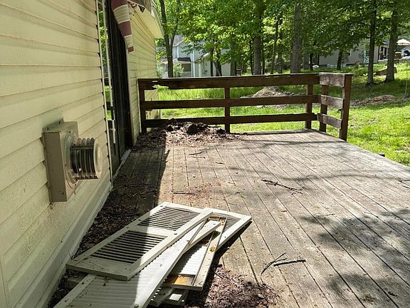 2nd image of 188 Lake Dr