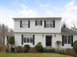 16 Colony Row, Chappaqua, NY 10514