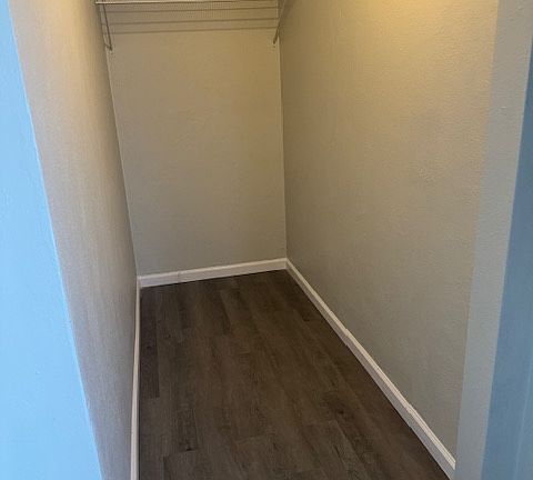 5th image of 1004 W McBean St APT B