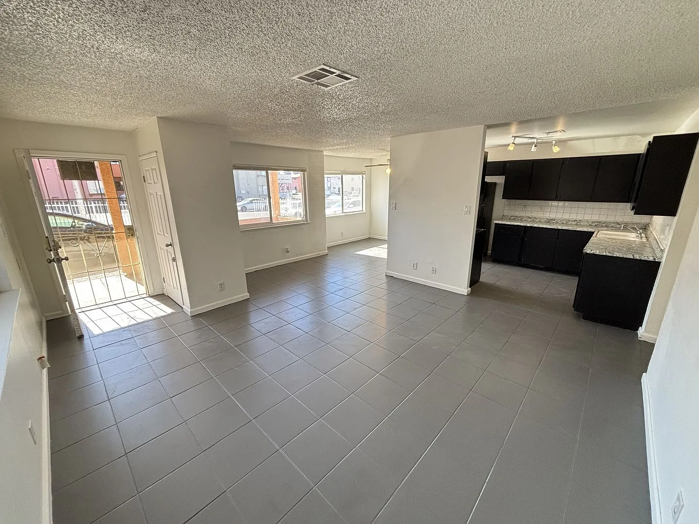 6940 Hopkins Drive Unit B — Photo 3