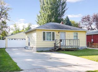 209 21st St S, Fargo, ND 58103