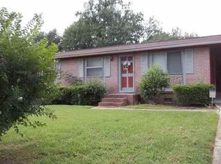 206 Vienna Cir, Fort Valley, GA 31030