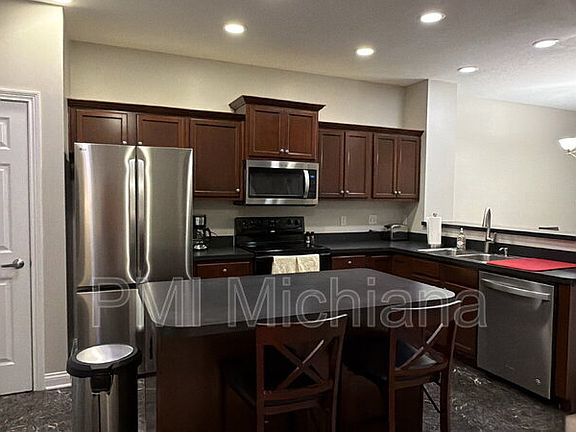 5th image of 129 Clancey St