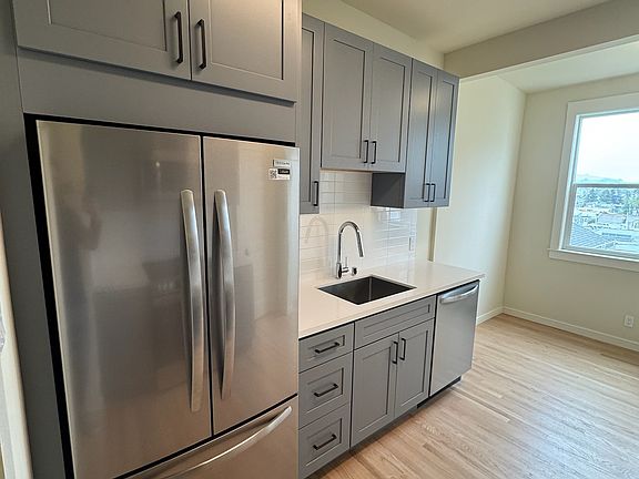 2nd image of 263 Clinton Park St #D