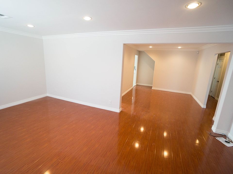 1st image of 5812 Lexington Ave