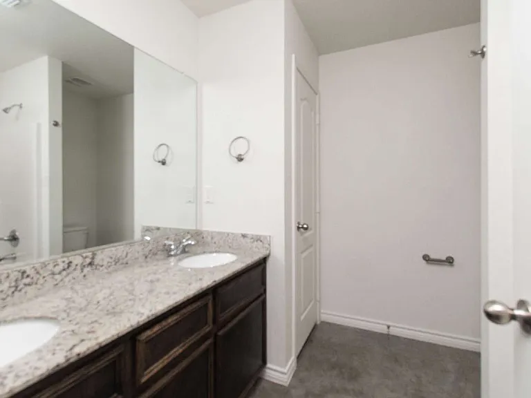 1004 Barbara Jordan St #B — Photo 17