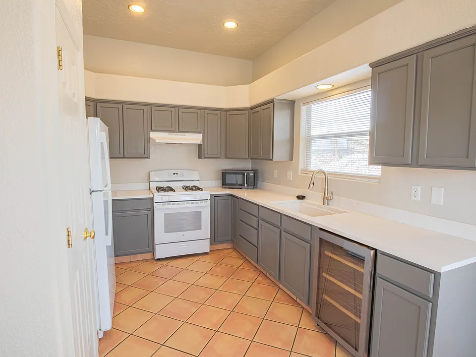 2656 Bearcat Dr