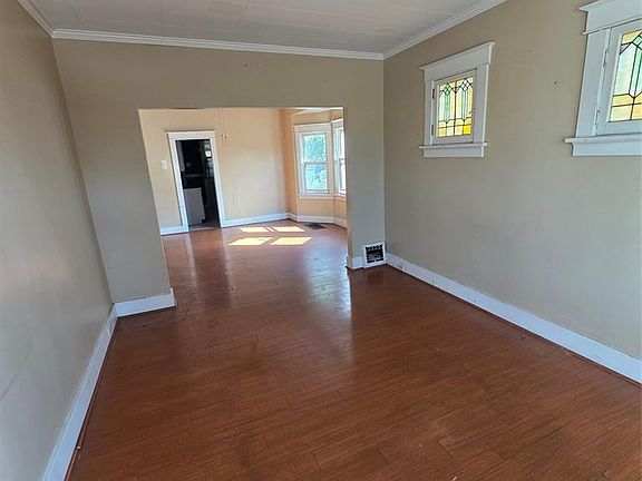 4th image of 5236 Helen Ave