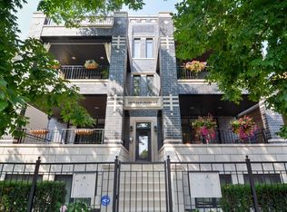 1632 W Diversey Pkwy #2W, Chicago, IL 60614