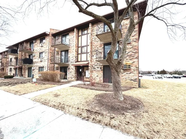 230 Klein Creek Ct APT A, Carol Stream, IL 60188