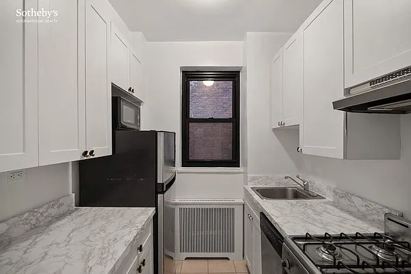 Rented by Sotheby's International Realty | media 11