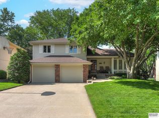 13579 Arbor St, Omaha, NE 68144
