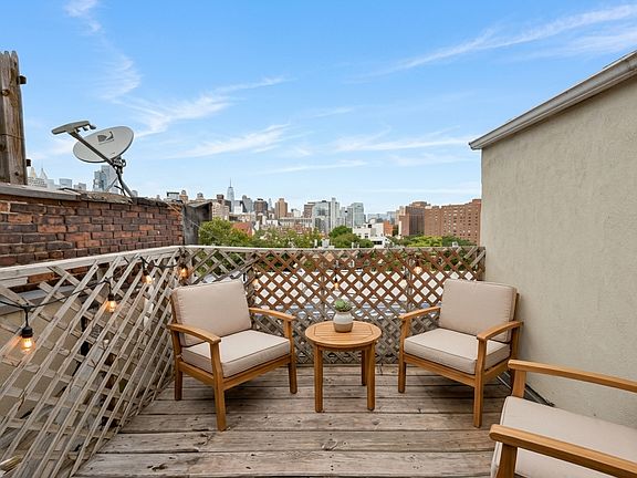 4th image of 239 E 18th St #5D