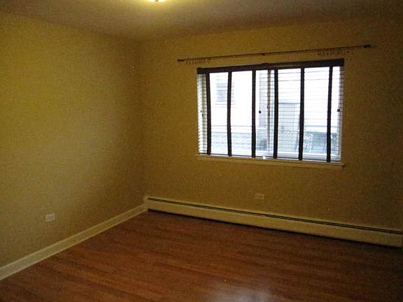 5th image of 7716 Ogden Ave #1M