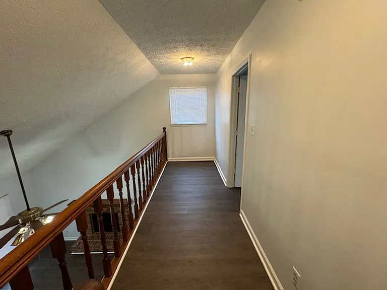 885 Park Pl NE — Photo 7