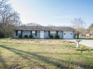 407 Old Edgemoor Ln, Powell, TN 37849