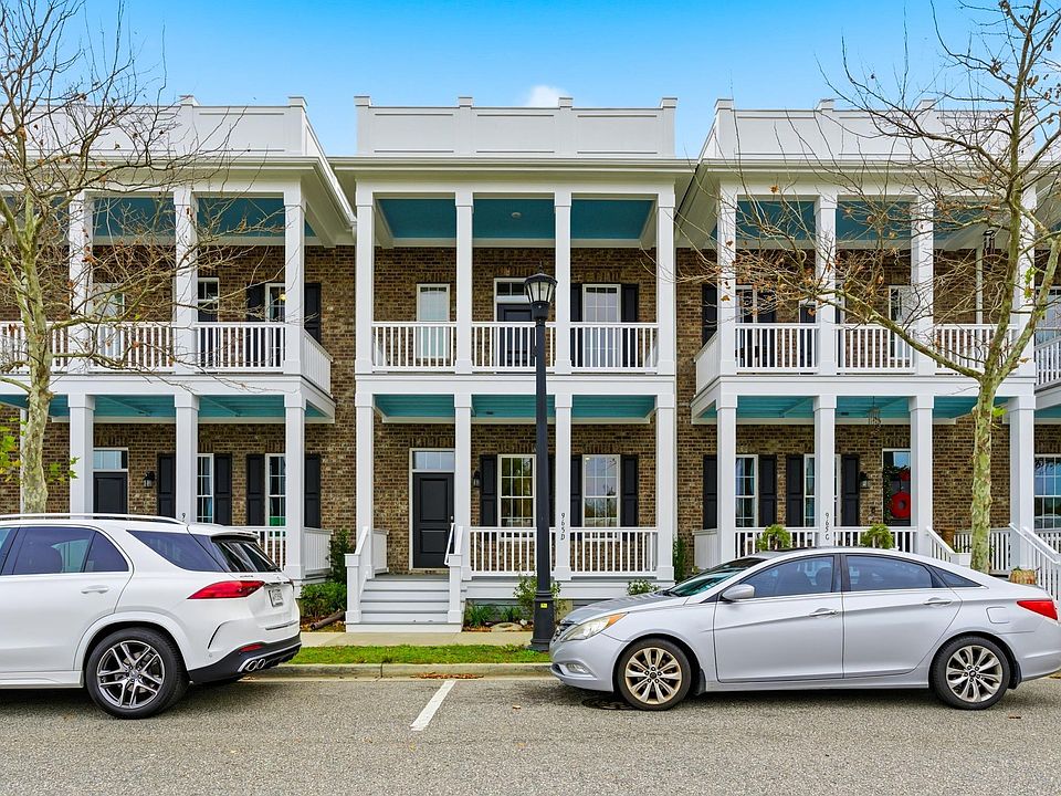 1st image of 965 Hackler St. #D