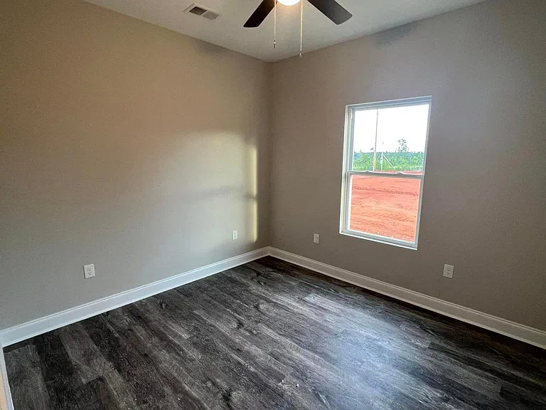 699 Love Springs Rd #B — Photo 9