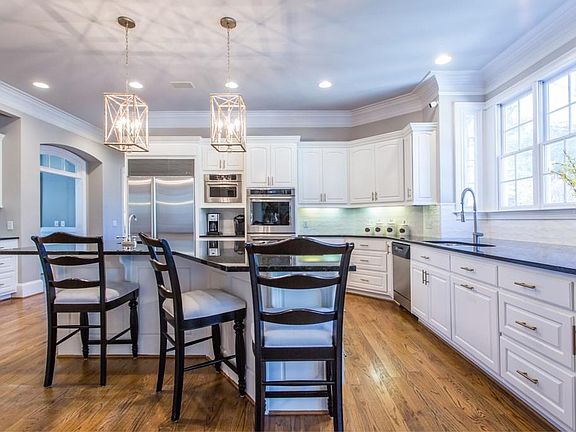 2nd image of 8410 Lazy Oaks Ct