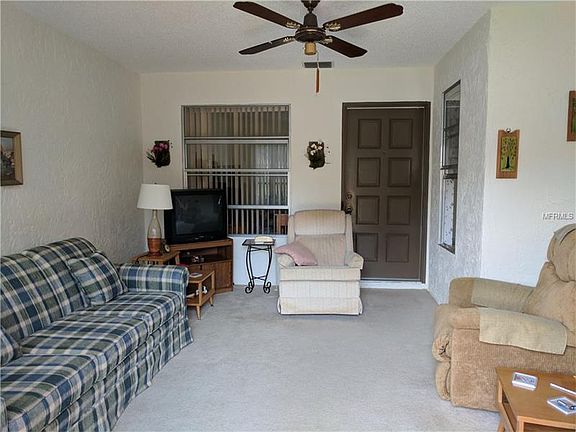 3rd image of 3468 Maclaren Dr