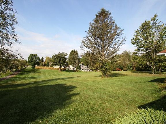 5th image of 197 Blue Jay Ln