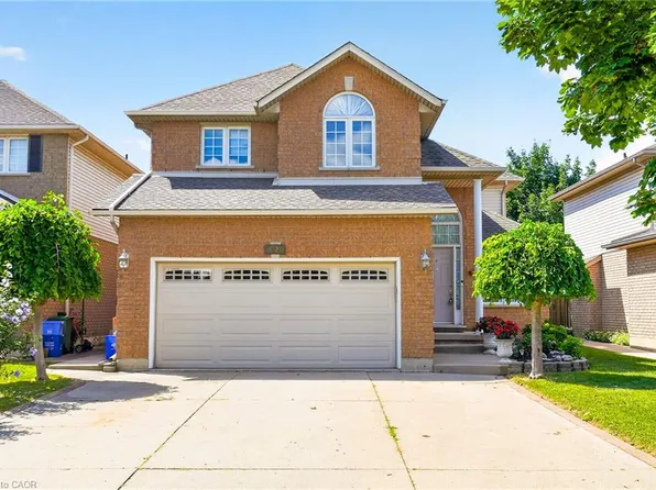 42 Hillgarden Dr, Hamilton, ON L8J 3R3