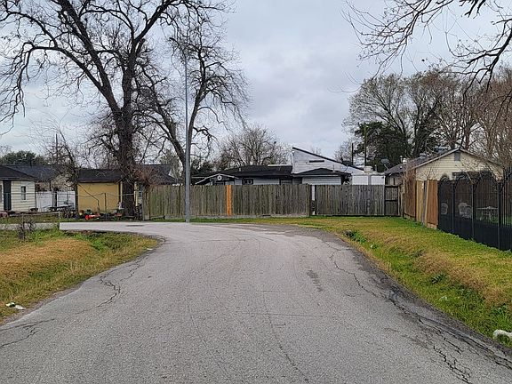 4th image of 4111 Wylie St Unit A-b