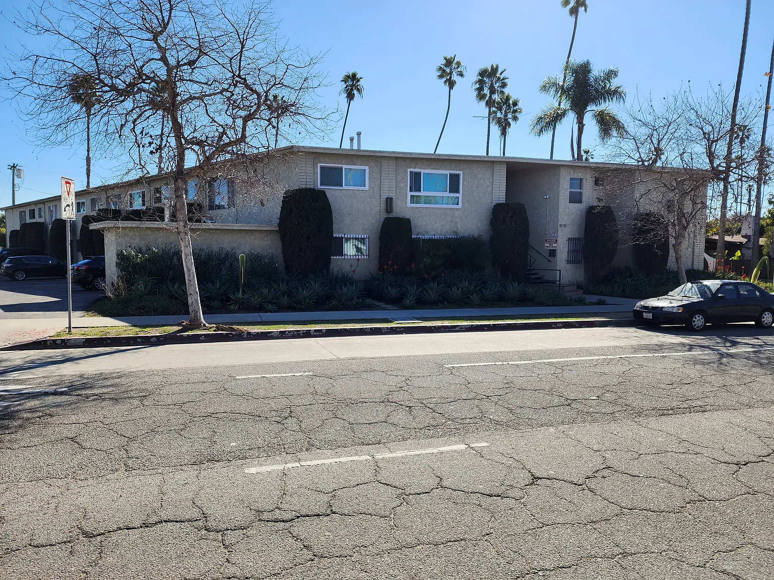 840 Venice Blvd. — Photo 2