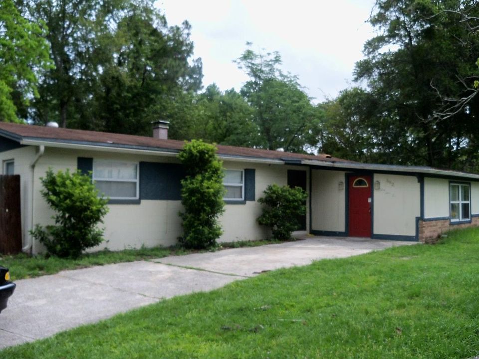 1st image of 592 Madeira Dr
