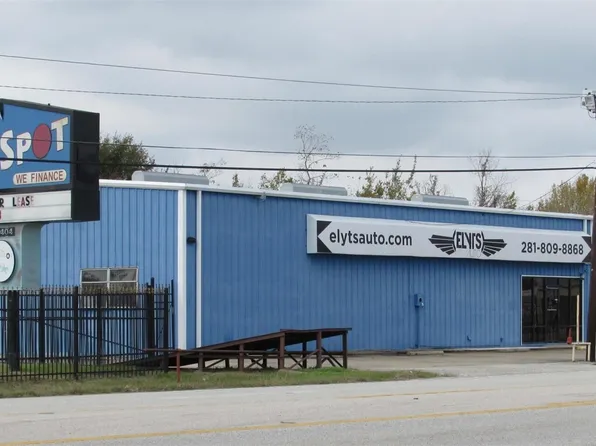 3404 S Main St, Pearland, TX 77581