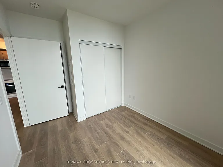 1185 Dupont St #801 — Photo 8