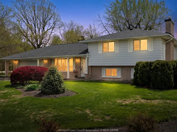 1799 Golfview Dr, Lasalle, ON N9J 1Z1