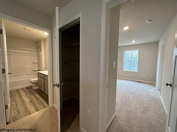 4th image of 321 Dye Ln