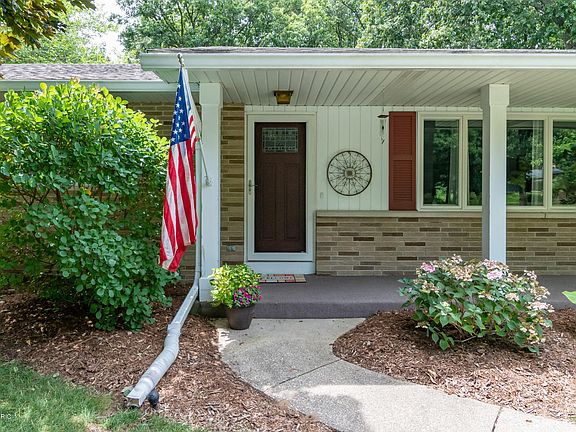 5th image of 5127 Whippoorwill Dr