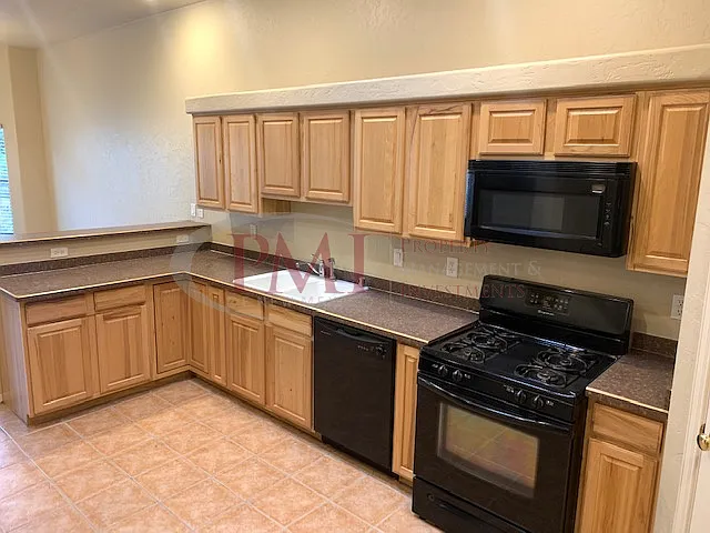 2220A Dakota Dr — Photo 10