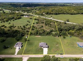 11655 Decatur Rd, Ozawkie, KS 66070