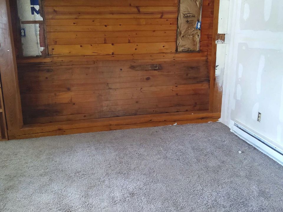 2nd image of 425 Monroe Ave #11