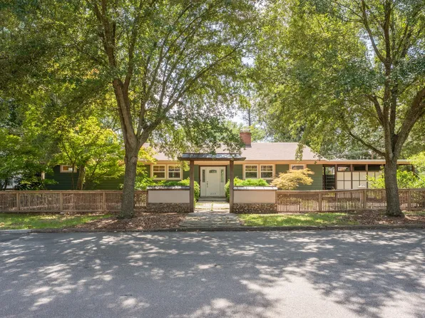 223 Edgefield Ave NW, Aiken, SC 29801