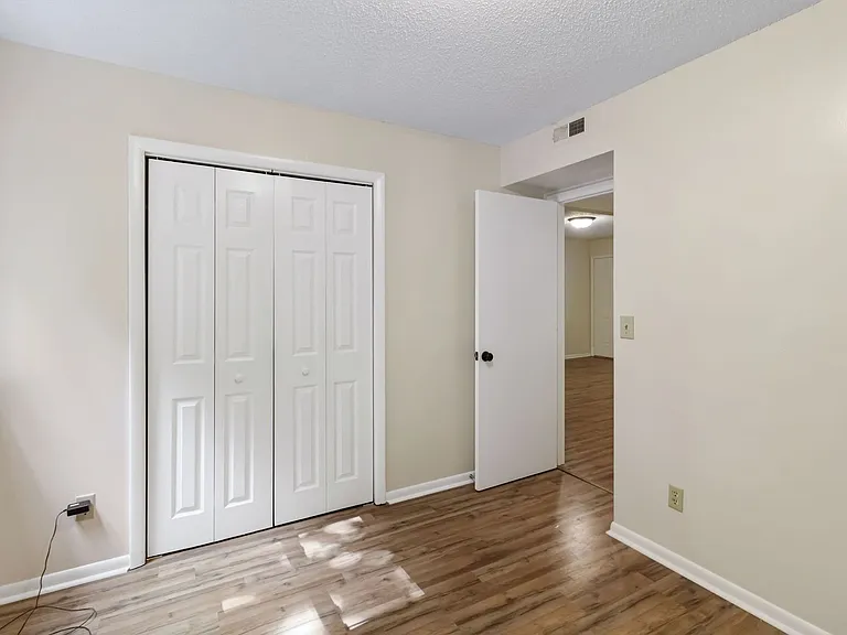 105 Bearwood Dr — Photo 17