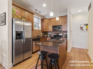 1040 W Newport Ave #1, Chicago, IL 60657