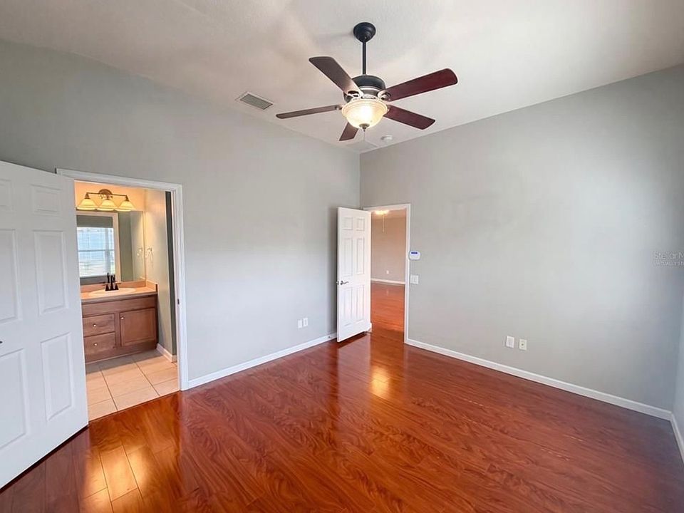 1st image of 576 Sea Holly Dr
