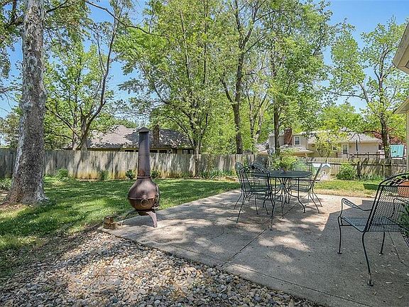 4th image of 4710 NW Coves Dr