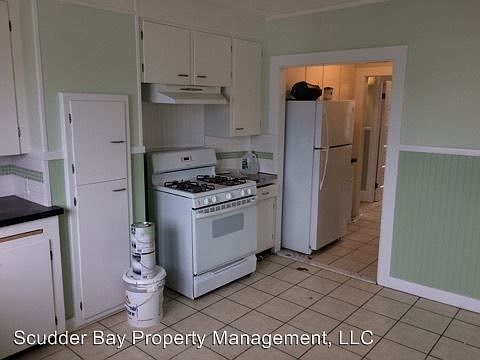 2nd image of 1 Japonica Ave #2
