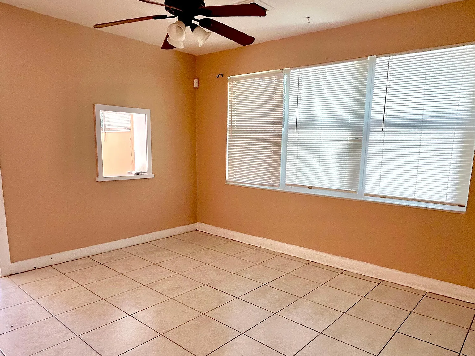 2 bed, 2.0 bath, 1696 sqft, $1,900 — Photo 4