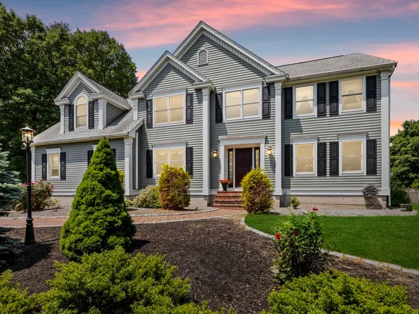 15 Westridge Drive, Hampton, NH 03842