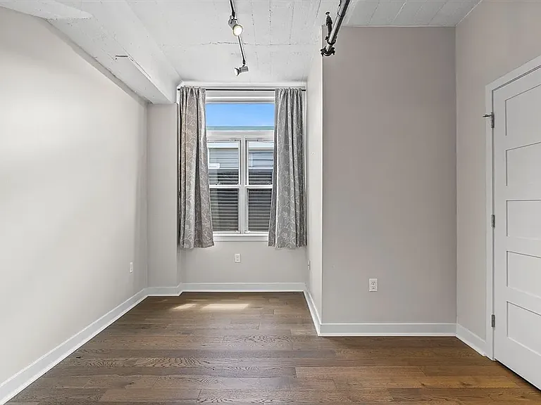 166 Terrace St #411 — Photo 18